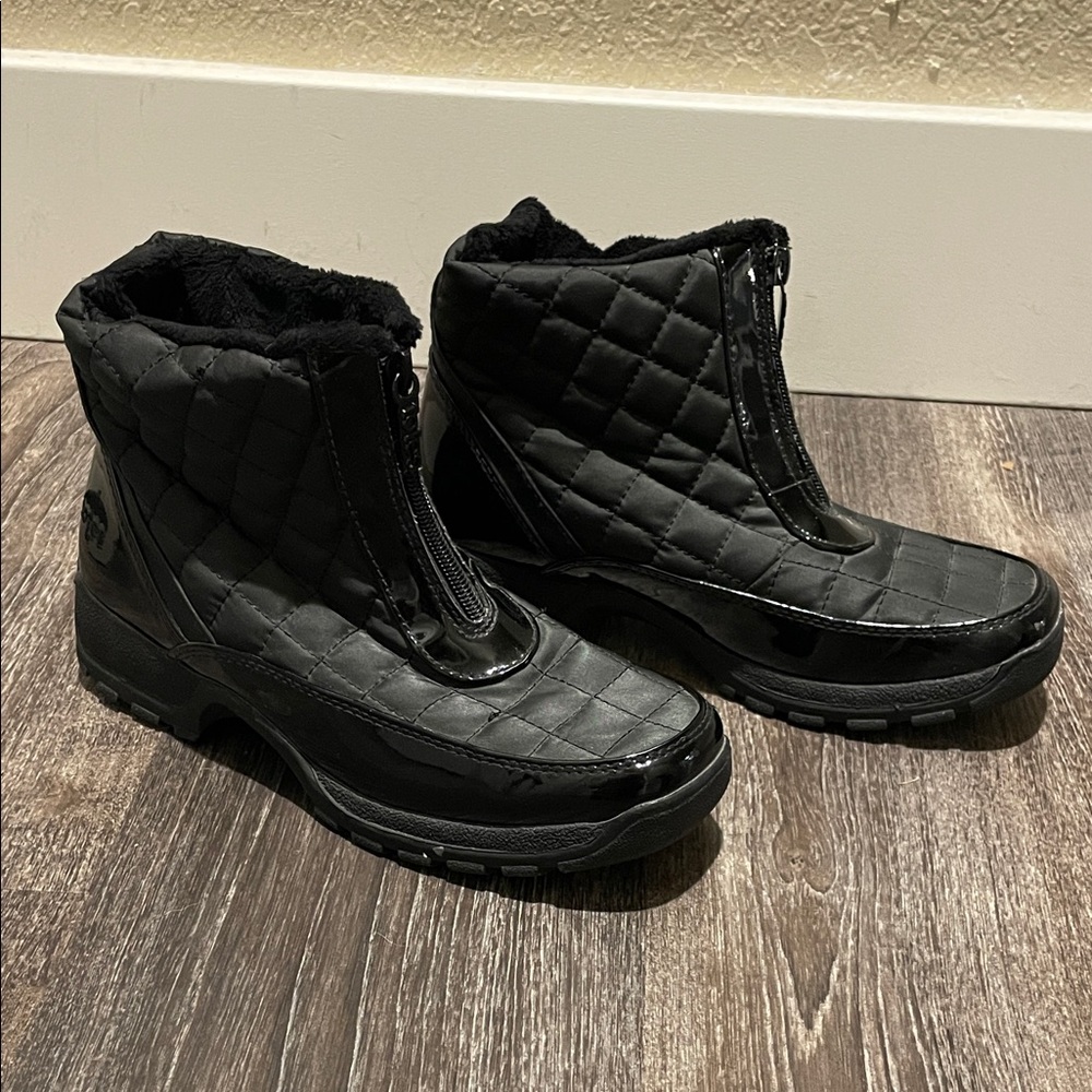 totes Black Quilted Winter Boots